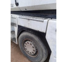 Б/у Накладка на крило кабіни (півмісяць, арка) права сторона Renault Magnum Euro 5 (Рено Магнум Евро 5) 5010574801