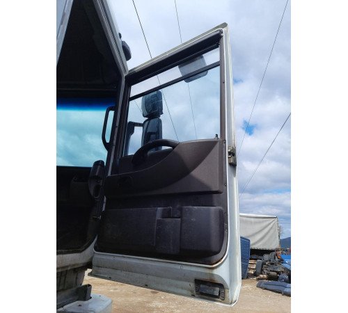 Б/у Дверь (правая сторона – R) Renault Magnum Euro 5 (Рено Магнум Евро 5) 5010301523