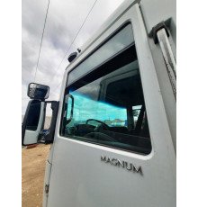 Б/у Бокове скло дверей Renault Magnum Euro 5 (Рено Магнум Евро 5) 5010468938