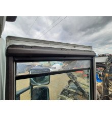 Б/у Електро шторка правих дверей Renault Magnum Euro 5 (Рено Магнум Евро 5) 5010605096