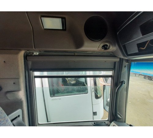 Б/у Электрошторка левой двери Renault Magnum Euro 5 (Рено Магнум Евро 5) 5010605095