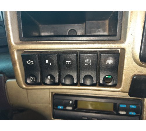 Б/у Кнопки торпеды Renault Magnum Euro 5 (Рено Магнум Евро 5)