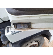 Б/у Зовнішня ручка дверей (ліва) Renault Magnum Euro 5 (Рено Магнум Евро 5) 7421015810