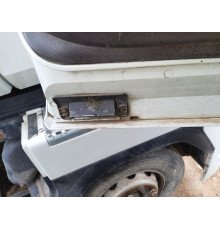 Б/у Зовнішня ручка дверей (ліва) Renault Magnum Euro 5 (Рено Магнум Евро 5) 7421015810