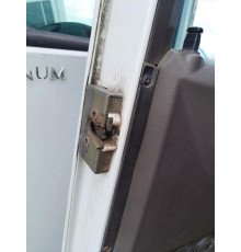 Б/у Дверной замок (левый) Renault Magnum Euro 5 (Рено Магнум Евро 5) 5000937866