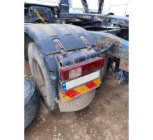 Б/у Заднє ліве крило (бризговик) з фонарем та кронштейном Renault Magnum Euro 5 (Рено Магнум Евро 5) 7420583442