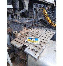 Б/у Трап на раму позаду кабіни Renault Magnum Euro 5 (Рено Магнум Евро 5) 7420909647