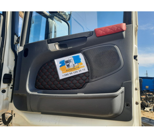 Б/у Дверна карта (обшивка) права сторона (R), пасажирська Scania R Euro 5 HPI (Сканія Р Євро 5) 1728012
