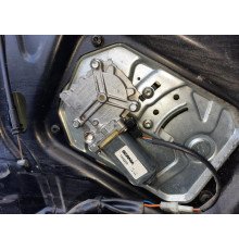 Б/у Моторчик склопідіймача правий (R) Scania R Euro 5 HPI (Сканія Р хпі Євро 5) 2572363