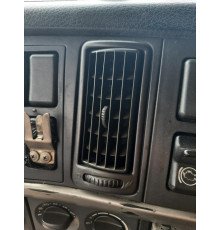 Б/у дефлектор повітря торпеди (решітка вентиляційна) Volvo FH12 Euro 3 (Вольво ФШ 12 Євро 3) 3175580