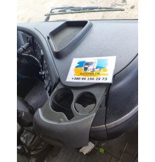 Б/у кришка блока запобіжників з підстаканниками Volvo FH12 Euro 3 (Вольво ФШ 12 Євро 3) 20521642, 20521627