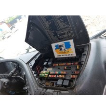 Б/у блок (панель) запобіжників Volvo FH12 Euro 3 (Вольво ФШ 12 Євро 3) 20476480