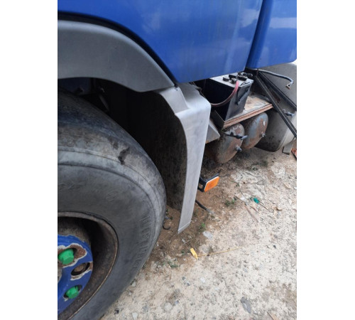 Б/у крило переднє, задня частина, праве/ліве (R/L) Volvo FH12 Euro 3 (Вольво ФШ 12 Євро 3) 20453900
