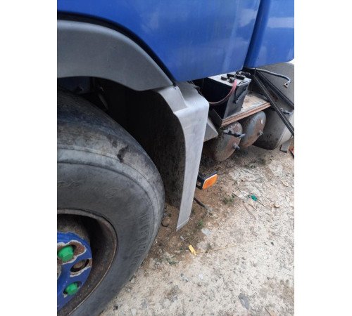 Б/у крыло переднее, задняя часть, правое/левое (R/L) Volvo FH12 Euro 3 (Вольво ФШ 12 Евро 3) 20453900