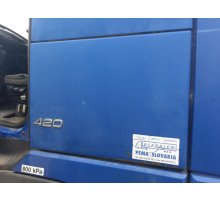 Б/у крышка бокового бардачка (бомболюка, инструментального ящика) Volvo FH12 Euro 3 (Вольво ФШ 12 Евро 3) 3176123