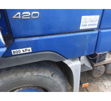 Б/у продолжение (накладка) переднего крыла, левого (L) Volvo FH12 Euro 3 (Вольво ФШ 12 Евро 3) 3175929