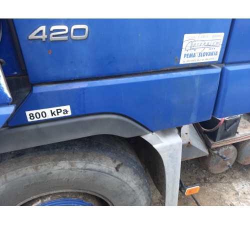 Б/у продолжение (накладка) переднего крыла, левого (L) Volvo FH12 Euro 3 (Вольво ФШ 12 Евро 3) 3175929