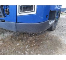 Б/у нижний угол бампера (губа), правый (R) Volvo FH12 Euro 3 (Вольво ФШ 12 Евро 3) 20529741