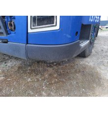 Б/у нижній кут бампера (губа), правий (R) Volvo FH12 Euro 3 (Вольво ФШ 12 Євро 3) 20529741
