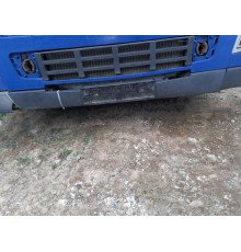 Б/у пластиковая накладка бампера средняя Volvo FH12 Euro 3 (Вольво ФШ 12 Евро 3) 20529740