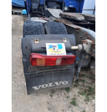 Б/у крило заднє, ліве (L), з фонарем та кронштейном Volvo FH12 Euro 3 (Вольво ФШ 12 Євро 3) 20392599, 20392544
