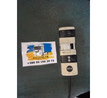 Б/у пульт керування пневмопідвіскою Volvo FH12 Euro 2 (Вольво ФШ 12 Євро 2) 8140843