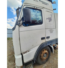Б/у двері ліві, водійські Volvo FH12 Euro 2 (Вольво ФШ 12 Євро 2) 20360542