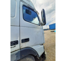Б/у двері праві, пасажирські Volvo FH12 Euro 2 (Вольво ФШ 12 Євро 2) 20360543