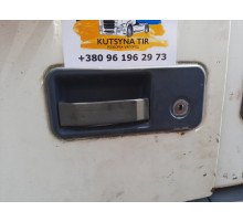 Б/у ручка дверей зовнішня ліва (L) Volvo FH12 Euro 2 (Вольво ФШ 12 Євро 2) 20398466