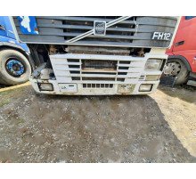 Б/у решётка (облицовка) радиатора Volvo FH12 Euro 2 (Вольво ФШ 12 Евро 2) 1063509