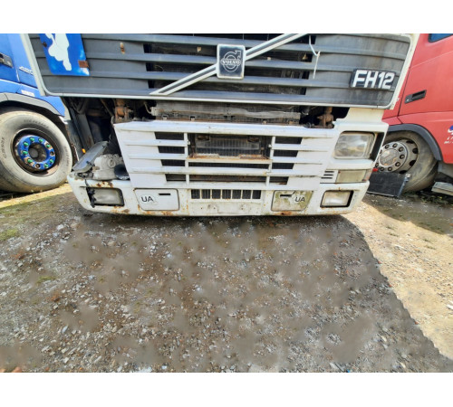 Б/у решётка (облицовка) радиатора Volvo FH12 Euro 2 (Вольво ФШ 12 Евро 2) 1063509