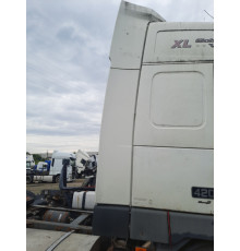 Б/у спойлер кабіни правий Volvo FH12 Euro 2 (Вольво ФШ 12 Євро 2) 20409861