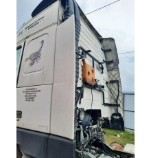 Б/у спойлер кабіни лівий Volvo FH12 Euro 2 (Вольво ФШ 12 Євро 2) 1062998