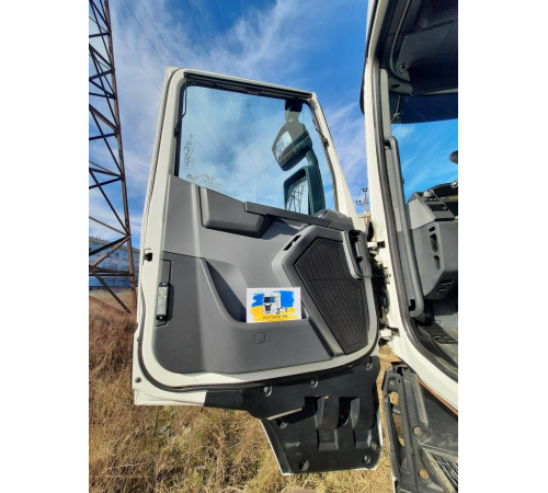 Б/у Двері кабіни (ліві, праві) Renault T Truck Range Gama Euro 6 (Рено Т ЕВРО 6) 7482702818, 7482702620