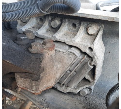 Б/у подушка двигуна задня Volvo FH12 Euro 3 (Вольво ФШ 12 Євро 3) 20399980