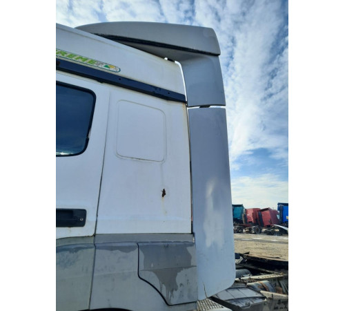 Б/у комплект спойлеров Mercedes-Benz Axor 1840 Euro 3 (Мерседес Аксор Евро 3)