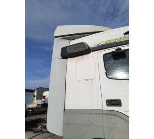 Б/у комплект спойлеров Mercedes-Benz Axor 1840 Euro 3 (Мерседес Аксор Евро 3)