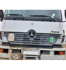 Б/у решітка радіатора Mercedes-Benz Axor 1840 Euro 3 (Мерседес Аксор Євро 3) A9408880123