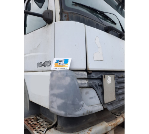 Б/у кут (дефлектор) кабіни правий (R) Mercedes-Benz Axor 1840 Euro 3 (Мерседес Аксор Євро 3)
