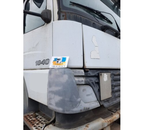 Б/у угол (дефлектор) кабины правый (R) Mercedes-Benz Axor 1840 Euro 3 (Мерседес Аксор Евро 3)