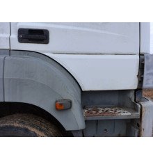 Б/у підножка, ступенька велика, права Mercedes-Benz Axor 1840 Euro 3 (Мерседес Аксор Євро 3)