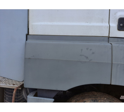 Б/у продовження (накладка) переднього крила, правого (R) Mercedes-Benz Axor 1840 Euro 3 (Мерседес Аксор Євро 3) A9408900625