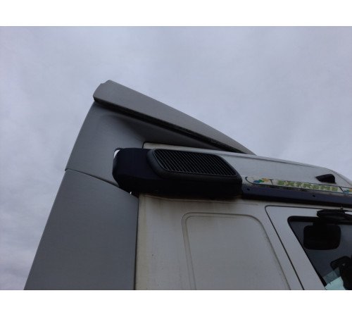 Заборник воздуха (дефлектор на кабине) Mercedes-Benz Axor 1840 Euro 3 – б/у A9408301644