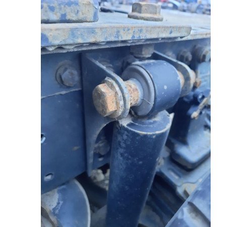 Кронштейн заднего амортизатора подвески Mercedes-Benz Axor 1840 Euro 3 – б/у A9423260040