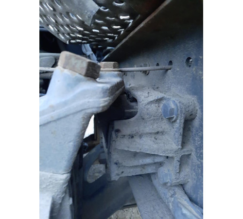 Подушка КПП Mercedes-Benz Axor 1840 Euro 3 – б/у 9412415713