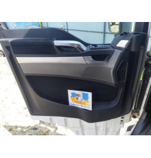 Б/у карта (обшивка) лівих дверей MAN TGX EEV (ман тгх еев) 81626306155