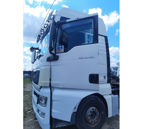 Двері ліві MAN TGX EEV – б/у 81626004129