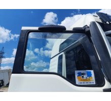 Б/у стекло боковое правой двери MAN TGX EEV (ман тгх еев) 81626456044