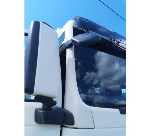 Накладка на правую стойку кабины MAN TGX EEV – б/у 81624100118