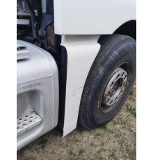 Б/у крило переднє, праве, задня частина MAN TGX EEV (ман тгх еев) 81664100318